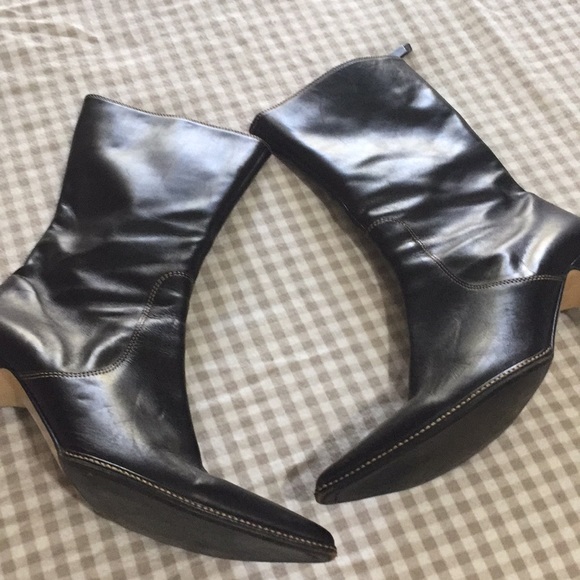 COPY - Gorgeous Coach 8.5 boots great condition - Picture 3 of 7